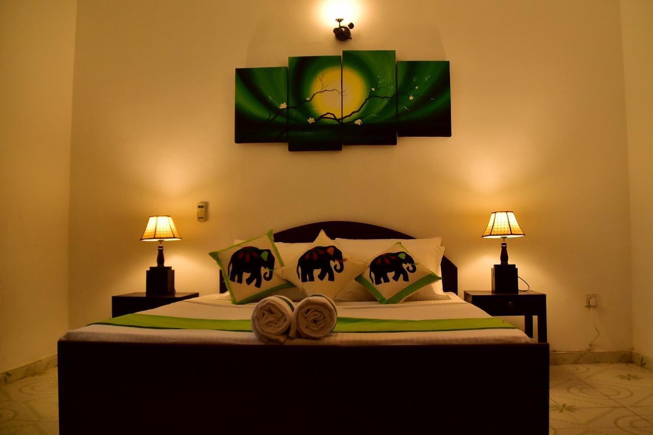 Sky Transit Hotel كاتوناياكى المظهر الخارجي الصورة